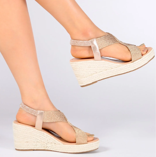 Sandali con zeppa intrecciata