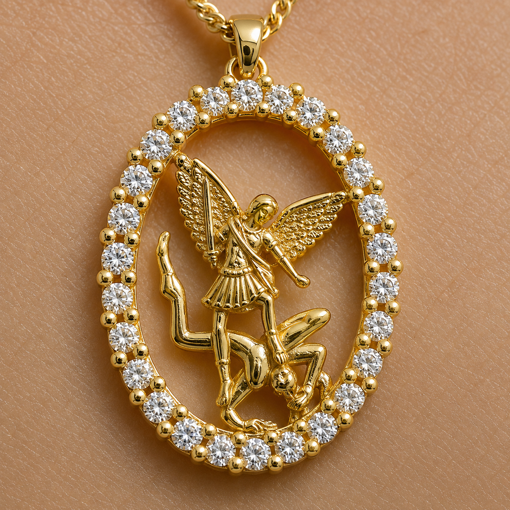 Collana Vintage con pendente Madonna