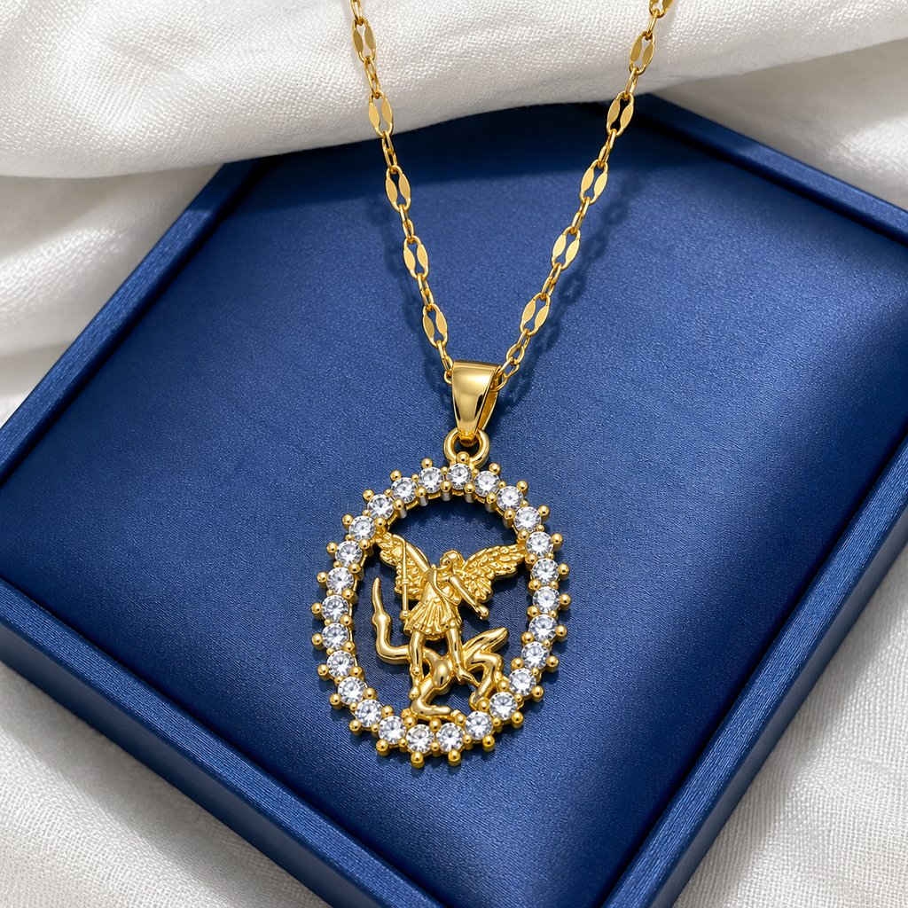 Collana Vintage con pendente Madonna