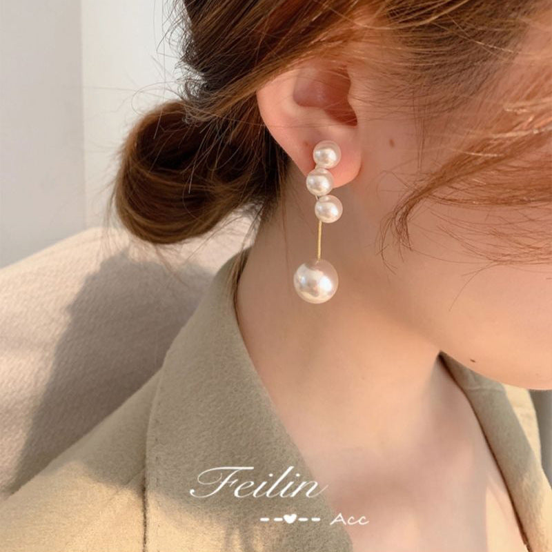Collana di rose e perle